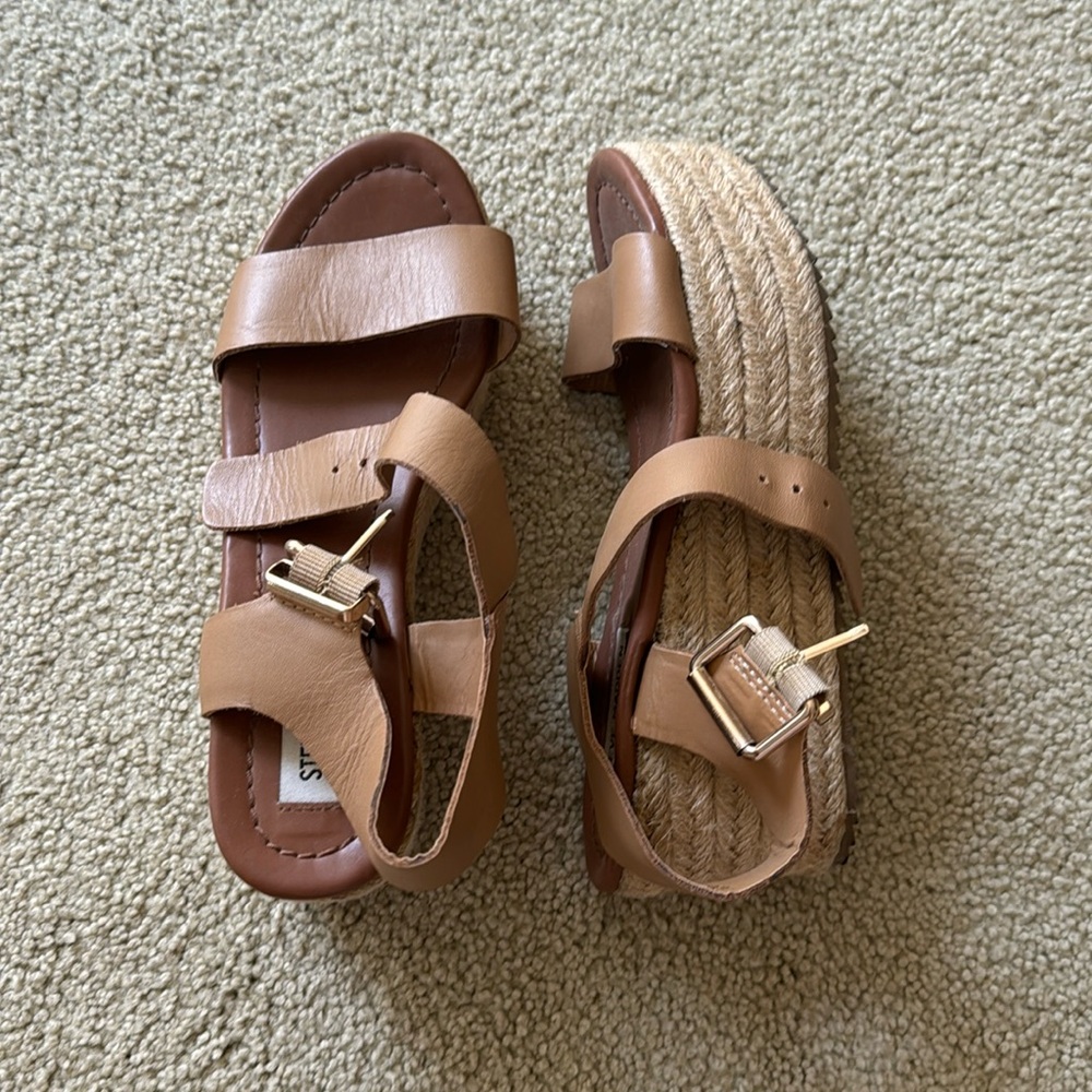 Steve Madden Platform sandals